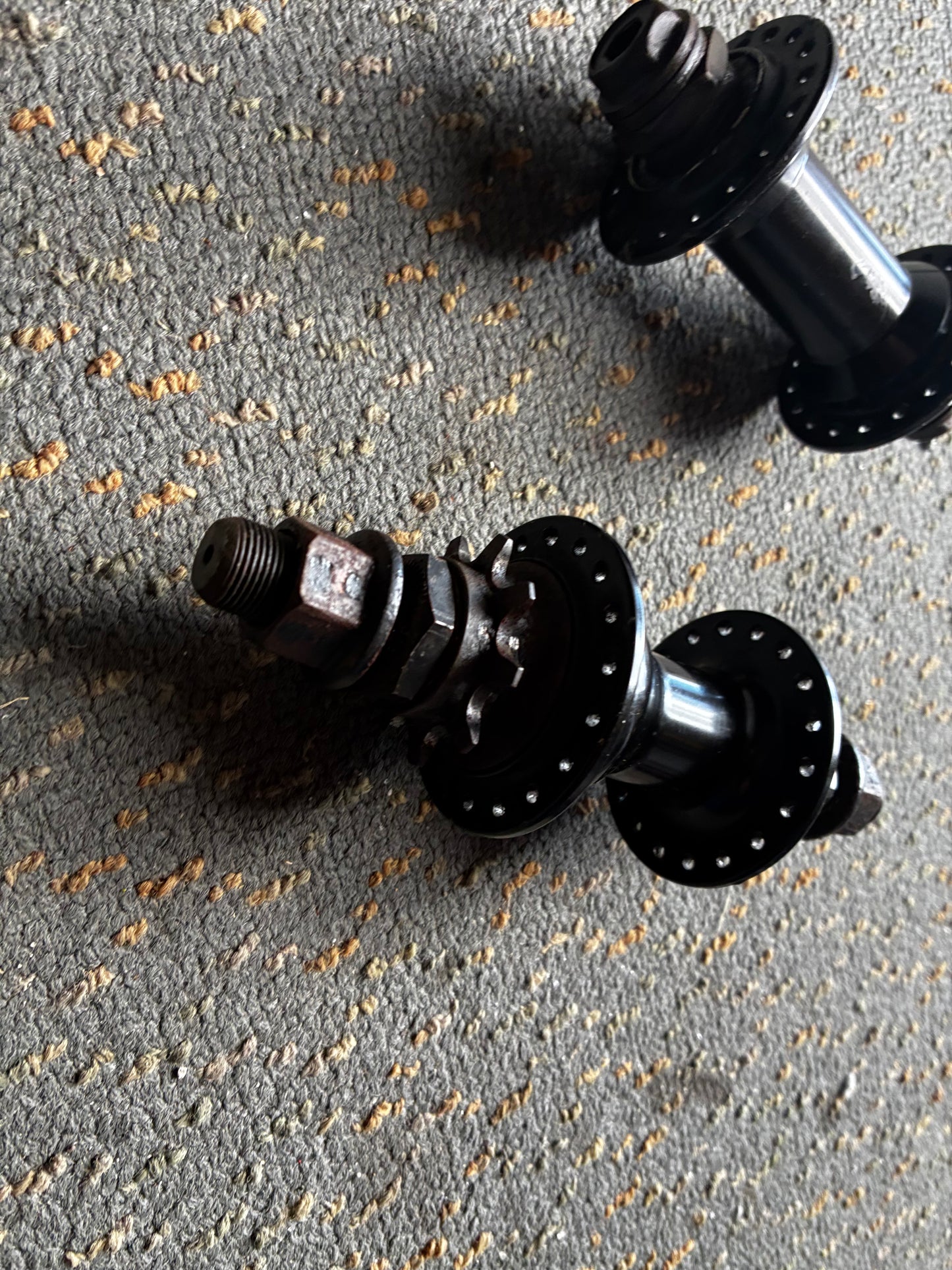 Track hubs (used)