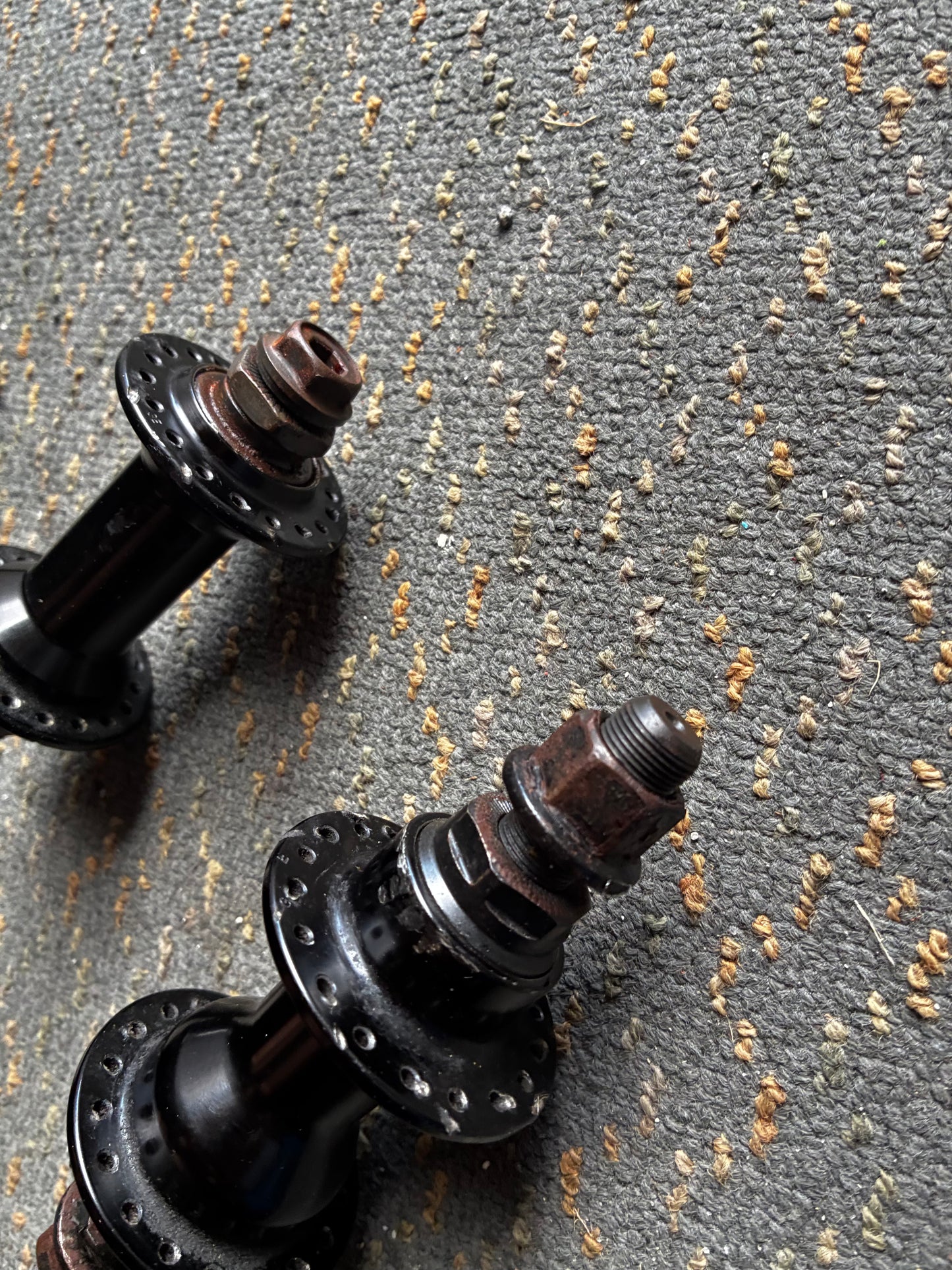 Track hubs (used)