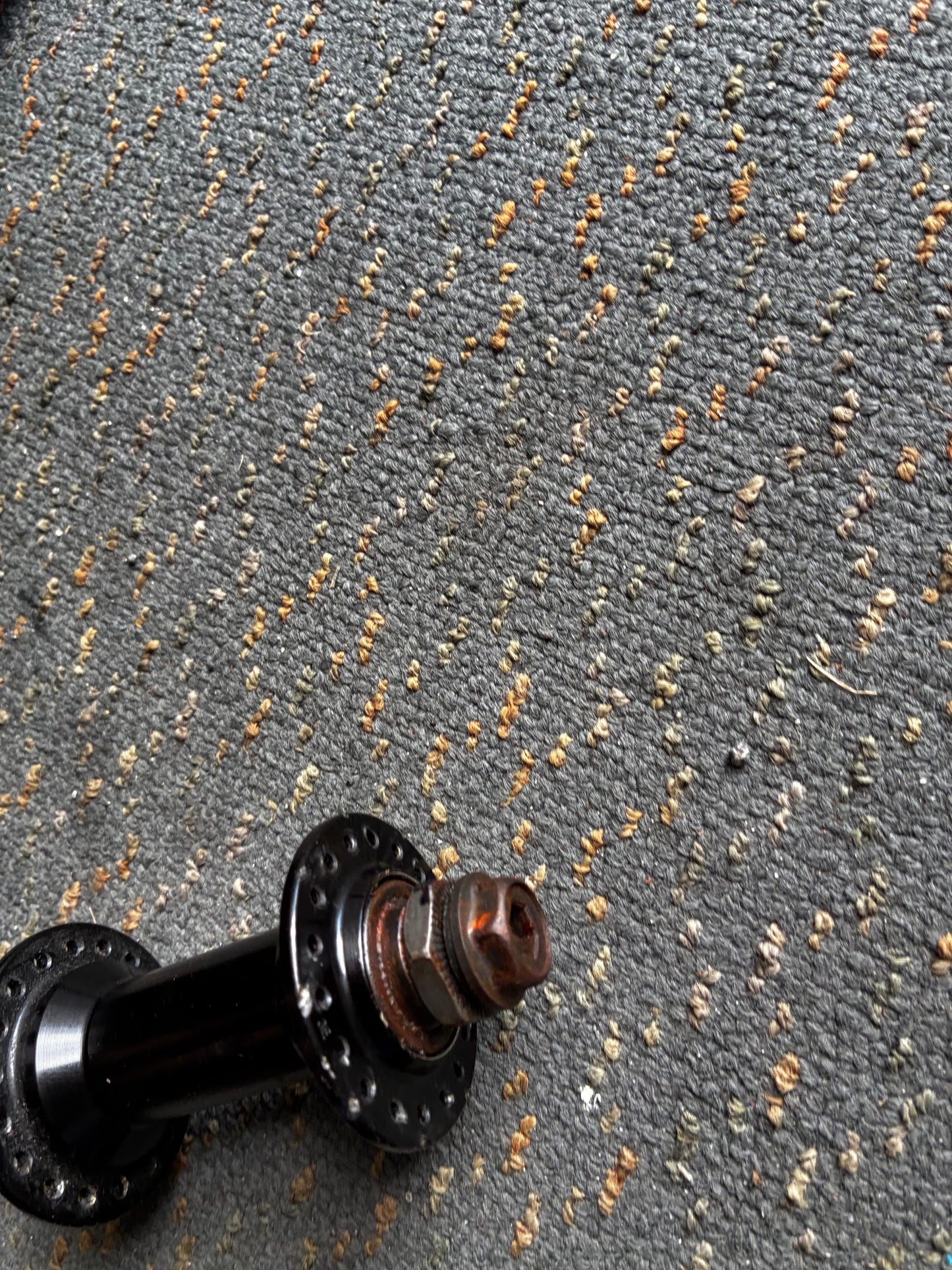 Track hubs (used)