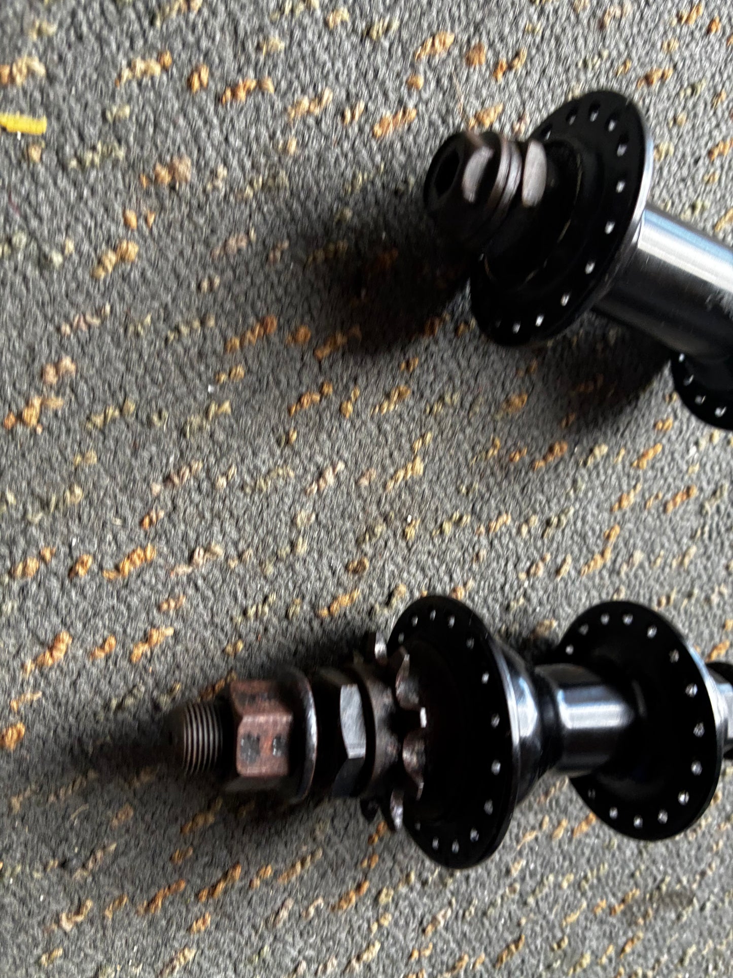 Track hubs (used)