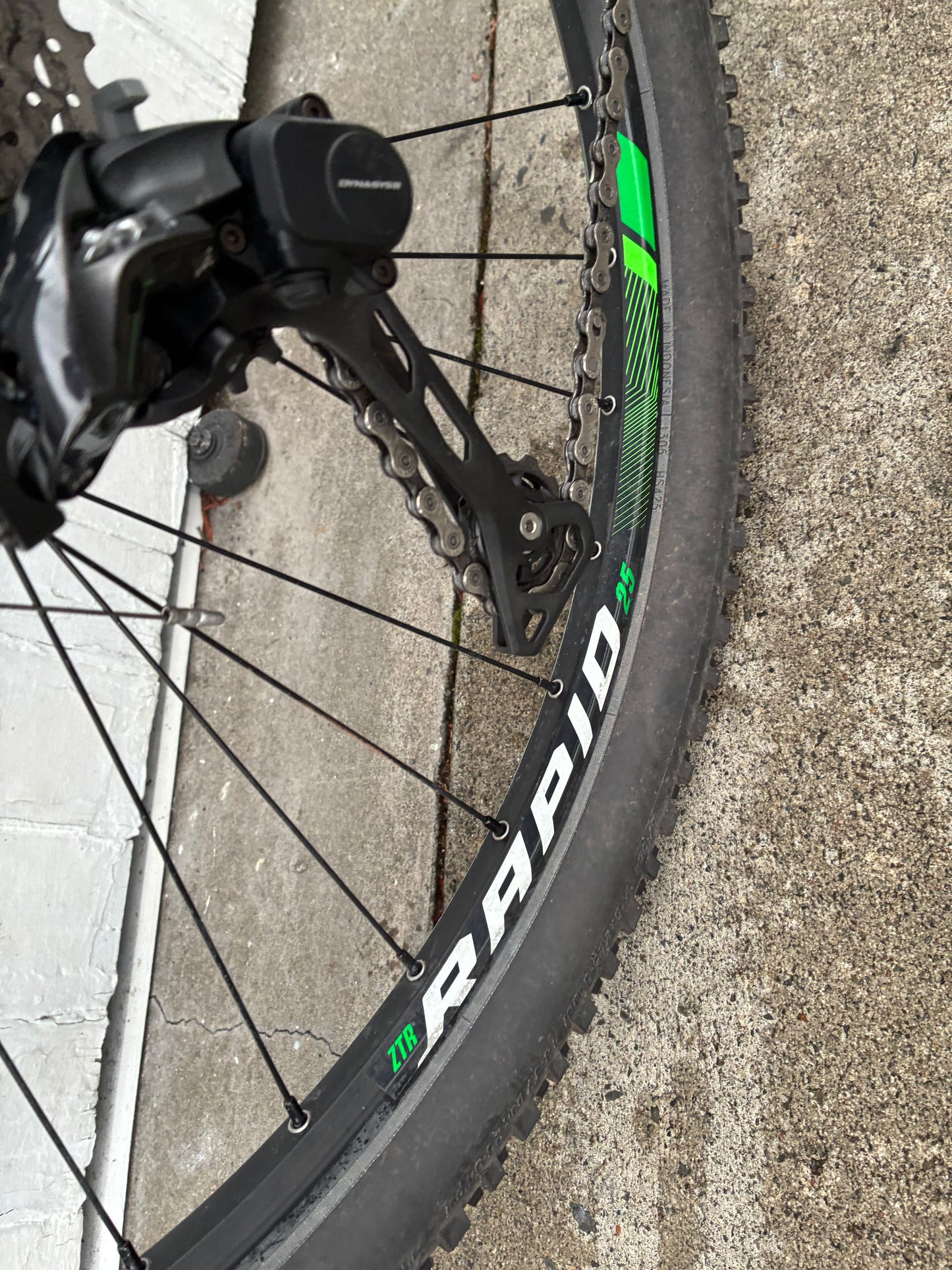 GT Zaskar Limited Carbon 27.5 DISC MTB - Small