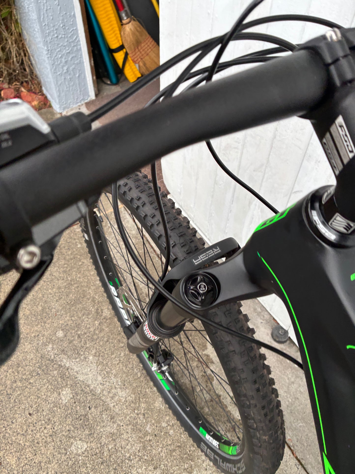 GT Zaskar Limited Carbon 27.5 DISC MTB - Small