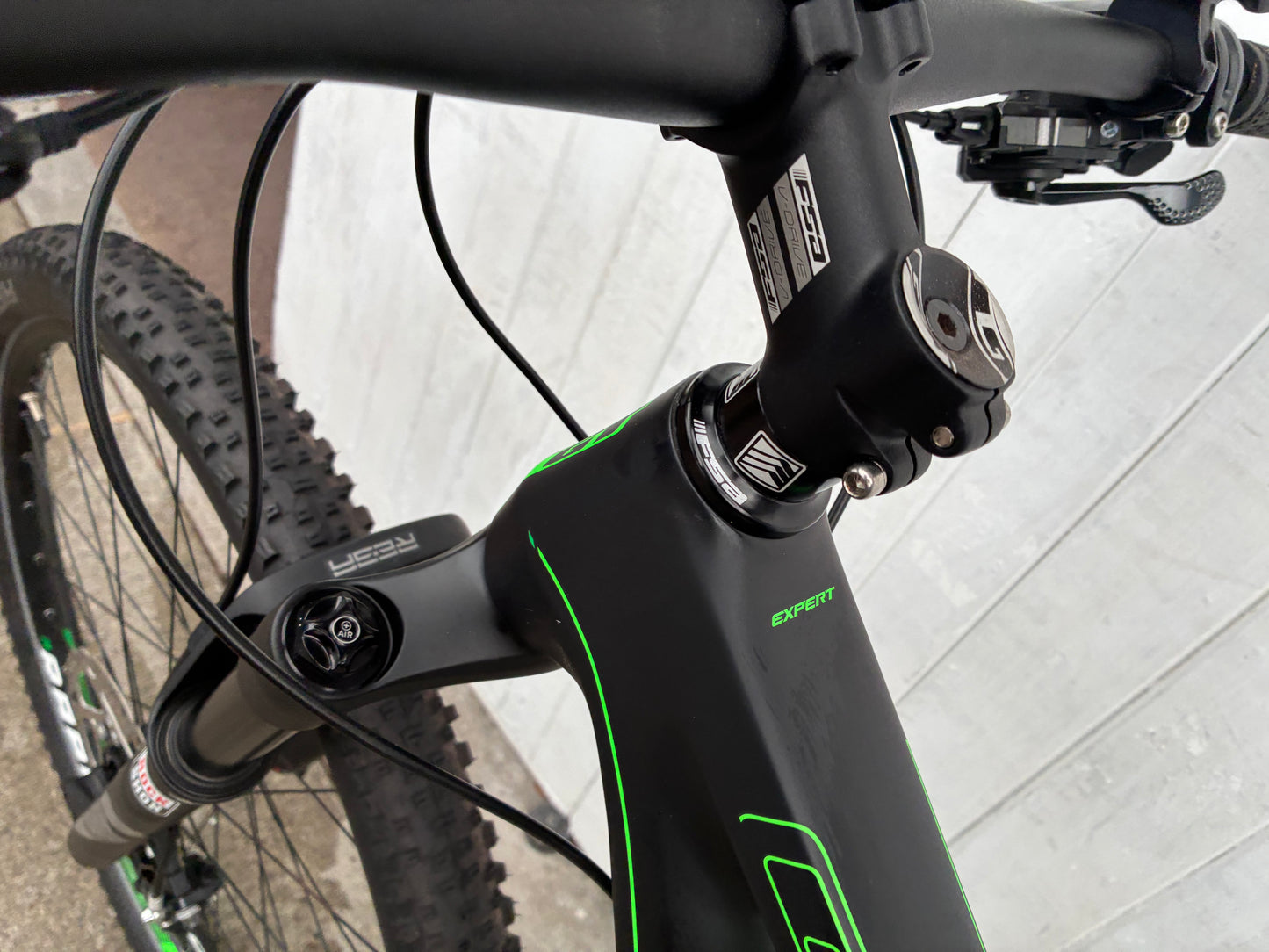 GT Zaskar Limited Carbon 27.5 DISC MTB - Small