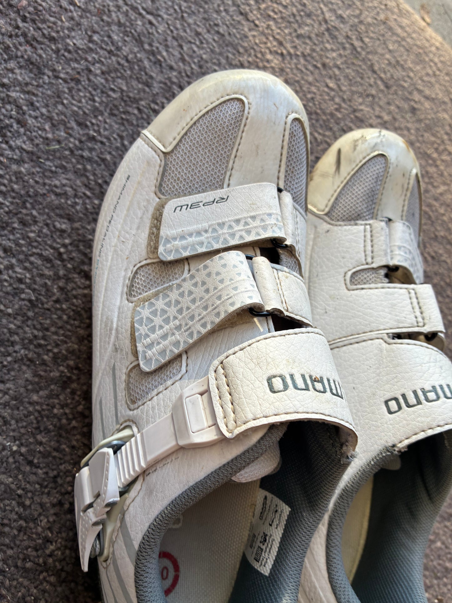 Shimano Cycling Shoes - Euro 40
