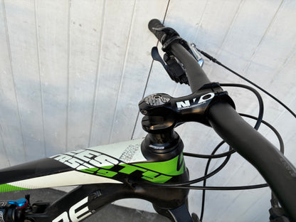 Lapierre Zesty TR529 Carbon 29er DISC MTB - Small