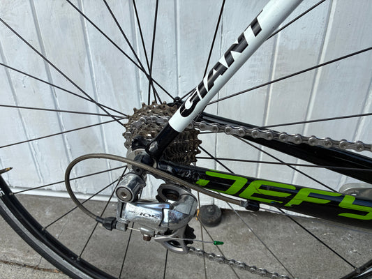 Giant Defy (10 Spd 105/Sora) - Large