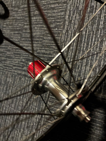 Zipp 404 - 10 Spd Carbon Tubs