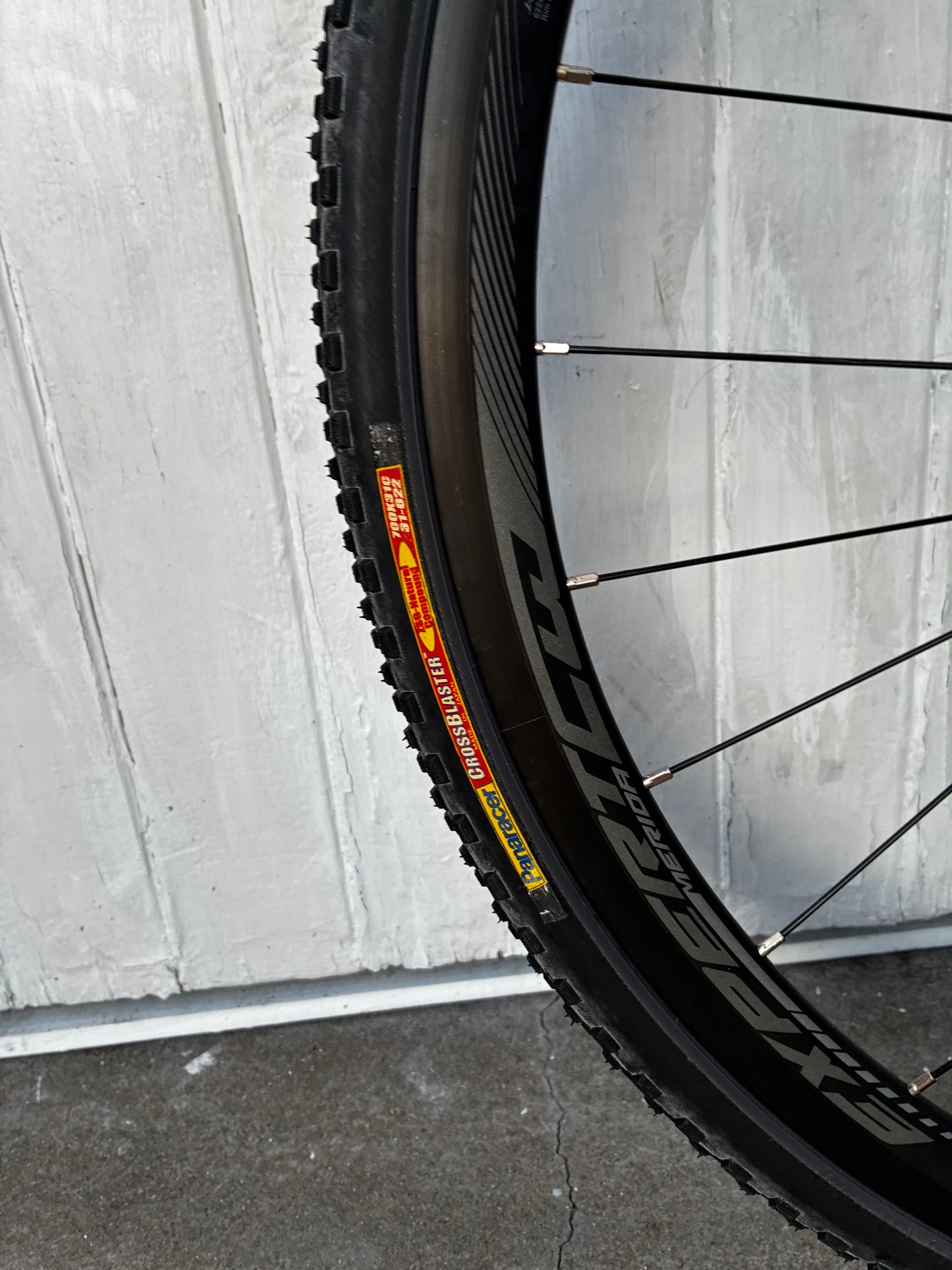 Trek Domane SL5 Carbon Gravel/Road DISC (11 Spd Ultegra) - M