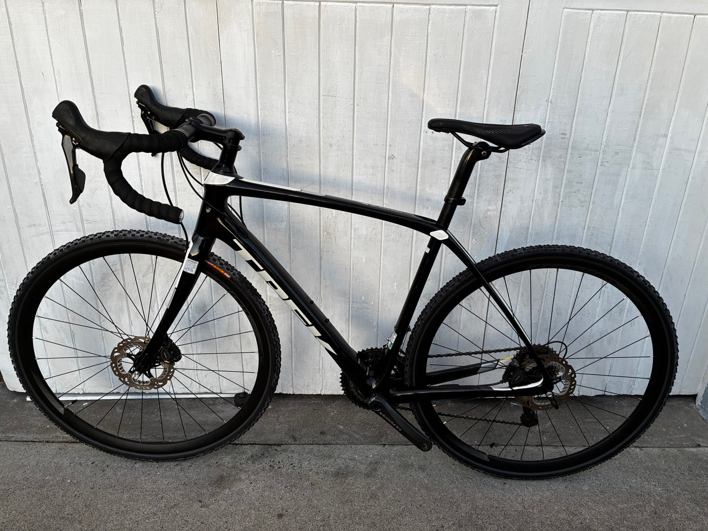 Trek Domane SL5 Carbon Gravel/Road DISC (11 Spd Ultegra) - M