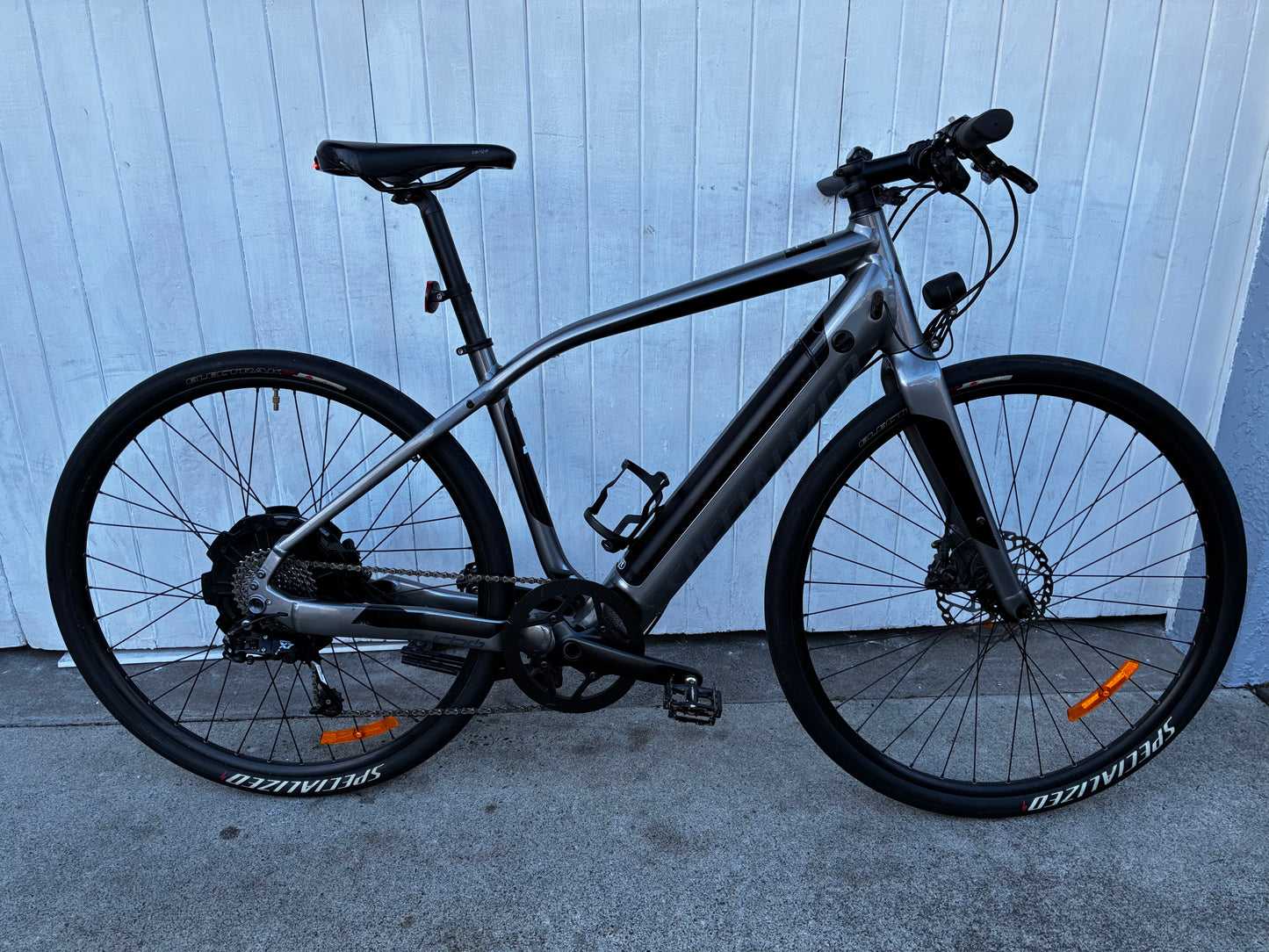 Specialized Turbo Vado E-Bike DISC - Medium