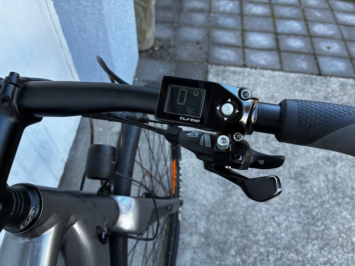 Specialized Turbo Vado E-Bike DISC - Medium