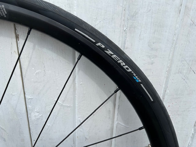 Pirelli P Zero Race 4S - Road Tyre (EA)