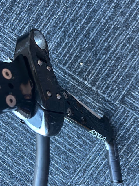 Pro Missile Cockpit Carbon TT - Medium