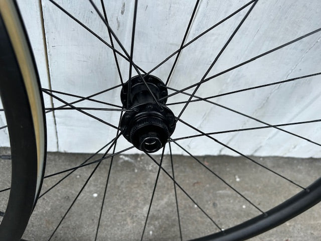 Bontrager Paradigm DISC TLR Wheelset