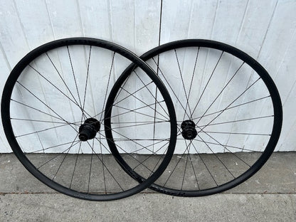 Bontrager Paradigm DISC TLR Wheelset