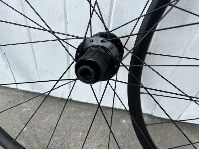 Bontrager Paradigm DISC TLR Wheelset