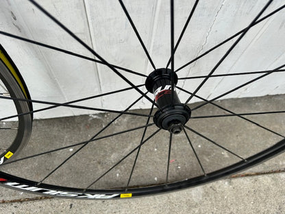Mavic Aksium Race wheelset (11 Speed)