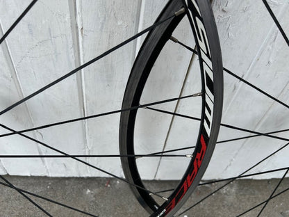 Mavic Aksium Race wheelset (11 Speed)