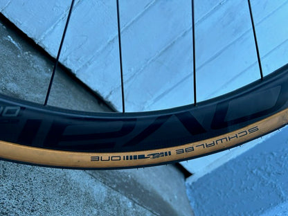 Specialized Tarmac SL5 DISC with Carbon Wheels (11 Spd Ultegra) - Medium