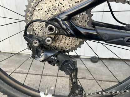 Giant Anthem Carbon 27.5 MTB with Giant composite wheels - Large