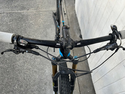 Giant Anthem Carbon 27.5 MTB with Giant composite wheels - Large