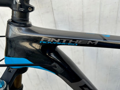 Giant Anthem Carbon 27.5 MTB with Giant composite wheels - Large