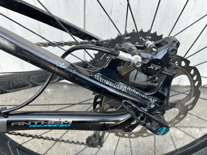 Giant Anthem Carbon 27.5 MTB with Giant composite wheels - Large