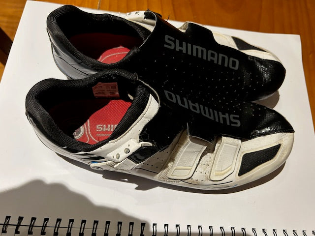 Shimano R171 cycling shoes - Euro 44