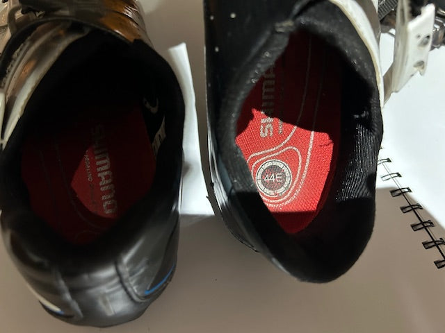 Shimano R171 cycling shoes - Euro 44