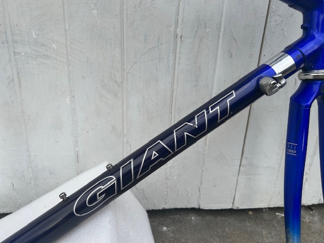 Giant CFR One Carbon - Medium FRAMESET