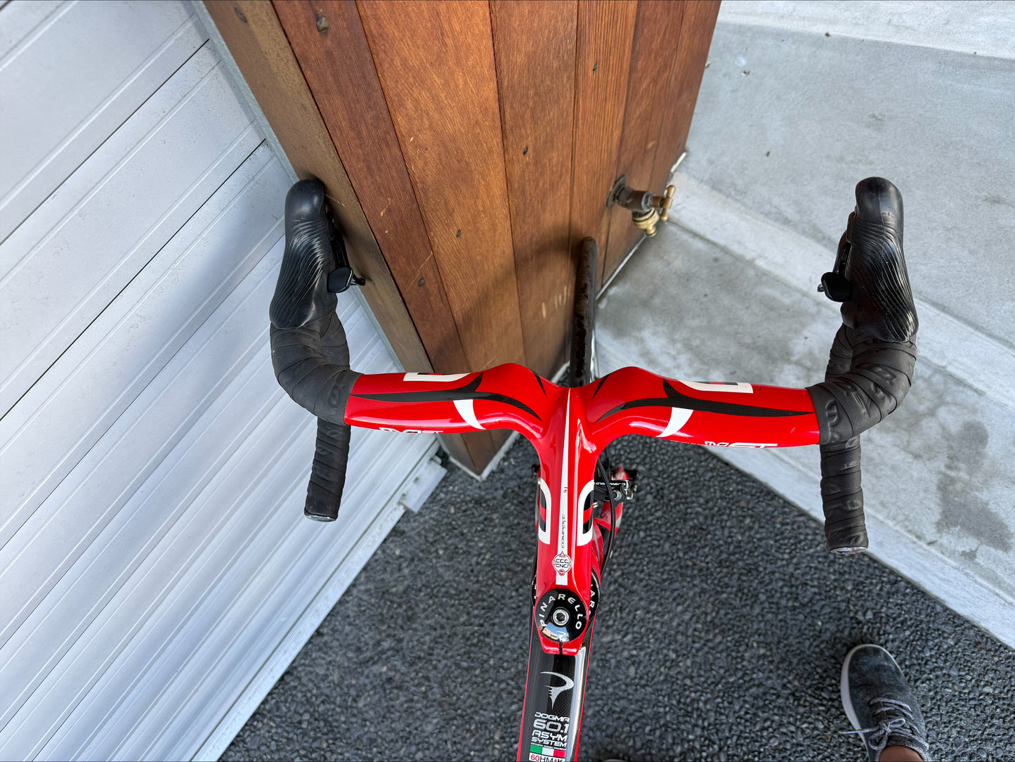 Pinarello Dogma 60.1 (11 Spd Campag Super Record) - Large (PICK UP HAMILTON CENTRAL)