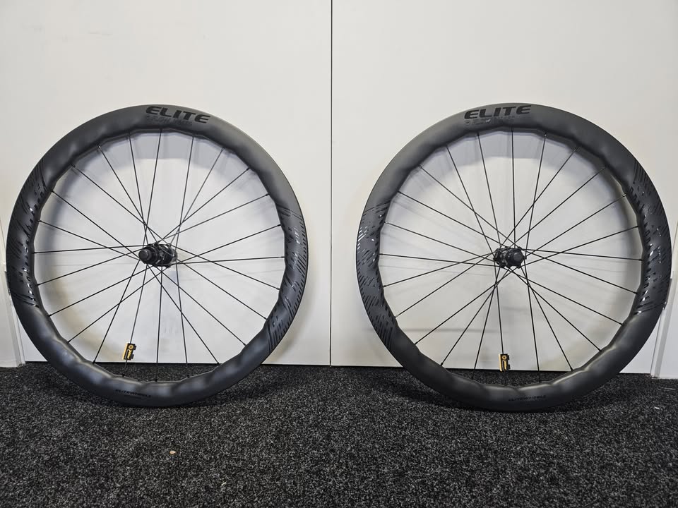 Elitewheels FLOW Carbon Clincher DISC Wheelset - 11 Speed