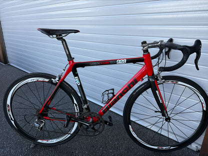 Bianchi 928 (11 Spd Campag Chorus) - Large (PICK UP HAMILTON CENTRAL)